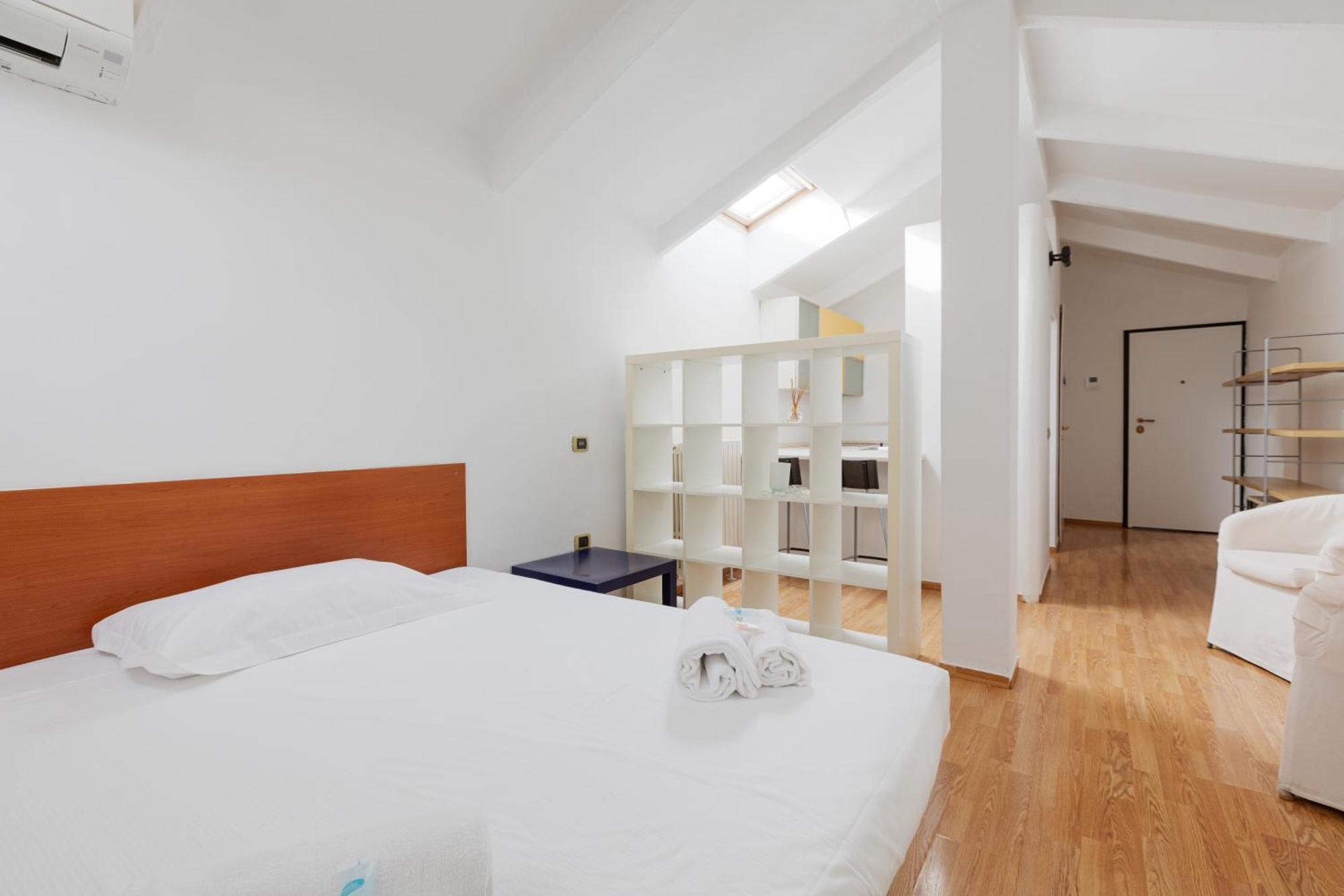 Viale Umbria Bright Apartment